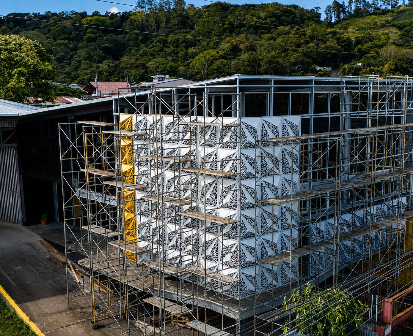 Sede LAZEK CR durante construcción